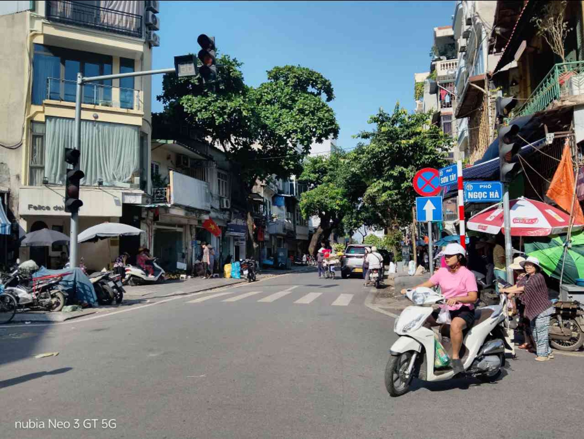 Nhà Ngõ Sơn Tây Trung Tâm Ba Đình - Tiện Đi Lại, Giá Hợp Lý