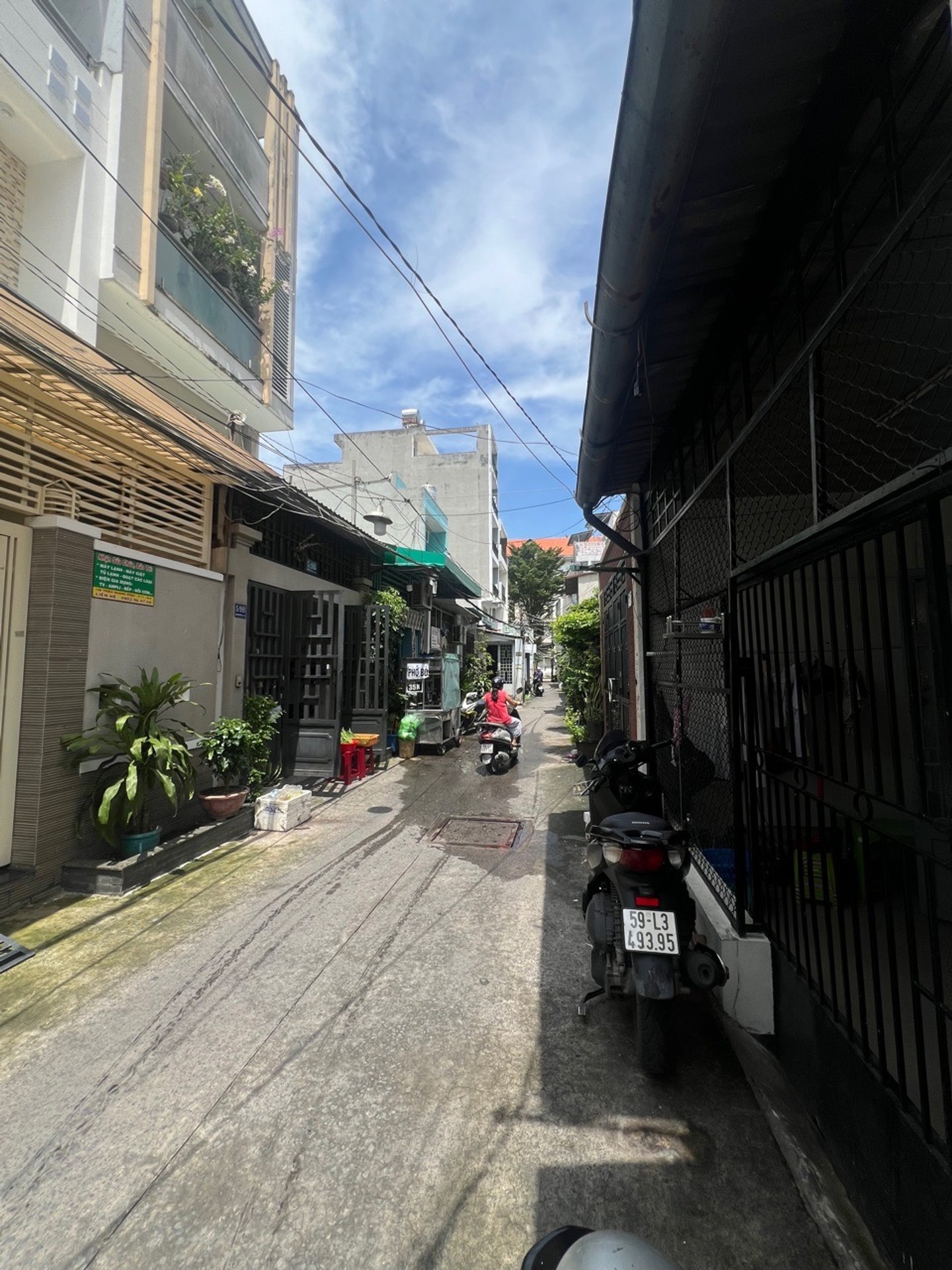 Cơ hội sở hữu nhà hẻm xe hơi Phạm Hùng Q8 - không gian thoáng mát, 4 phòng ngủ