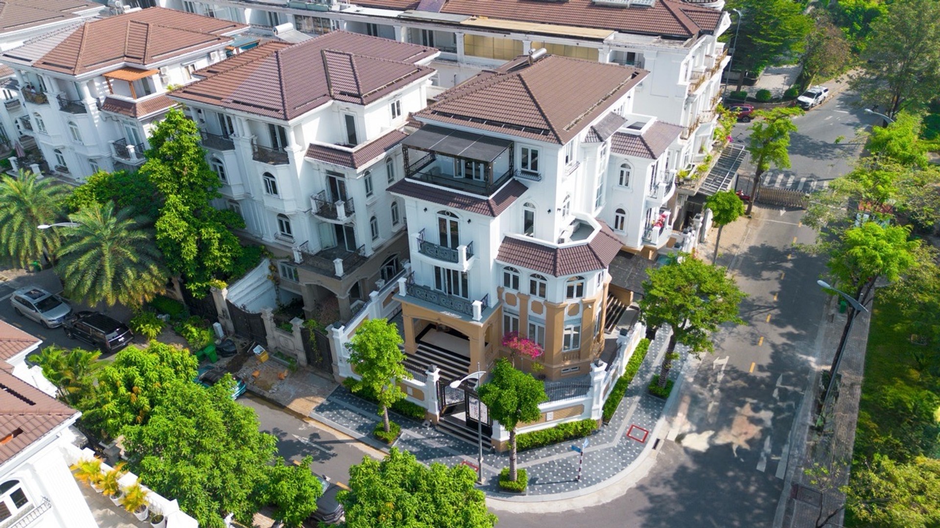 Biệt thự liền kề đẳng cấp hướng sông tại Cityland quận 7