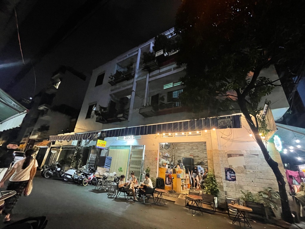 Nhà góc hẻm 8m tiện kinh doanh, quận Tân Bình giá sốc