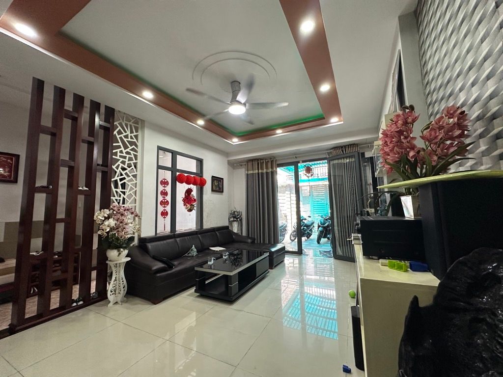 Thượng phẩm biệt thự mini Tân Phú: Ô tô tránh, vỉa hè rộng như mặt tiền