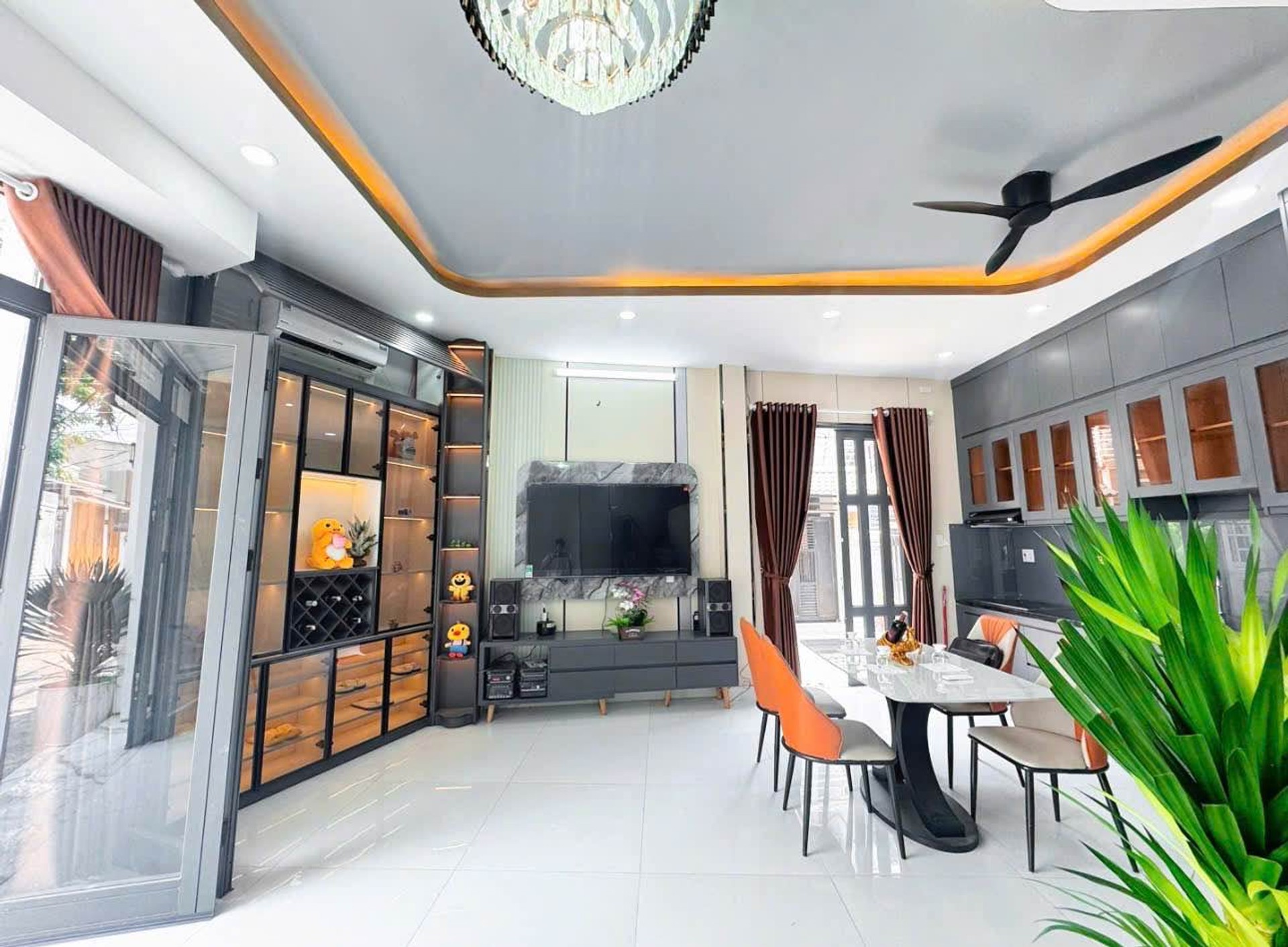 💥💥💥CÓ TRẢ GIÁ CÓ BÁN💥💥💥
Nhà ngay trường Nguyễn Bỉnh Khiêm Nhà Bè, ngang 8m, 64m².