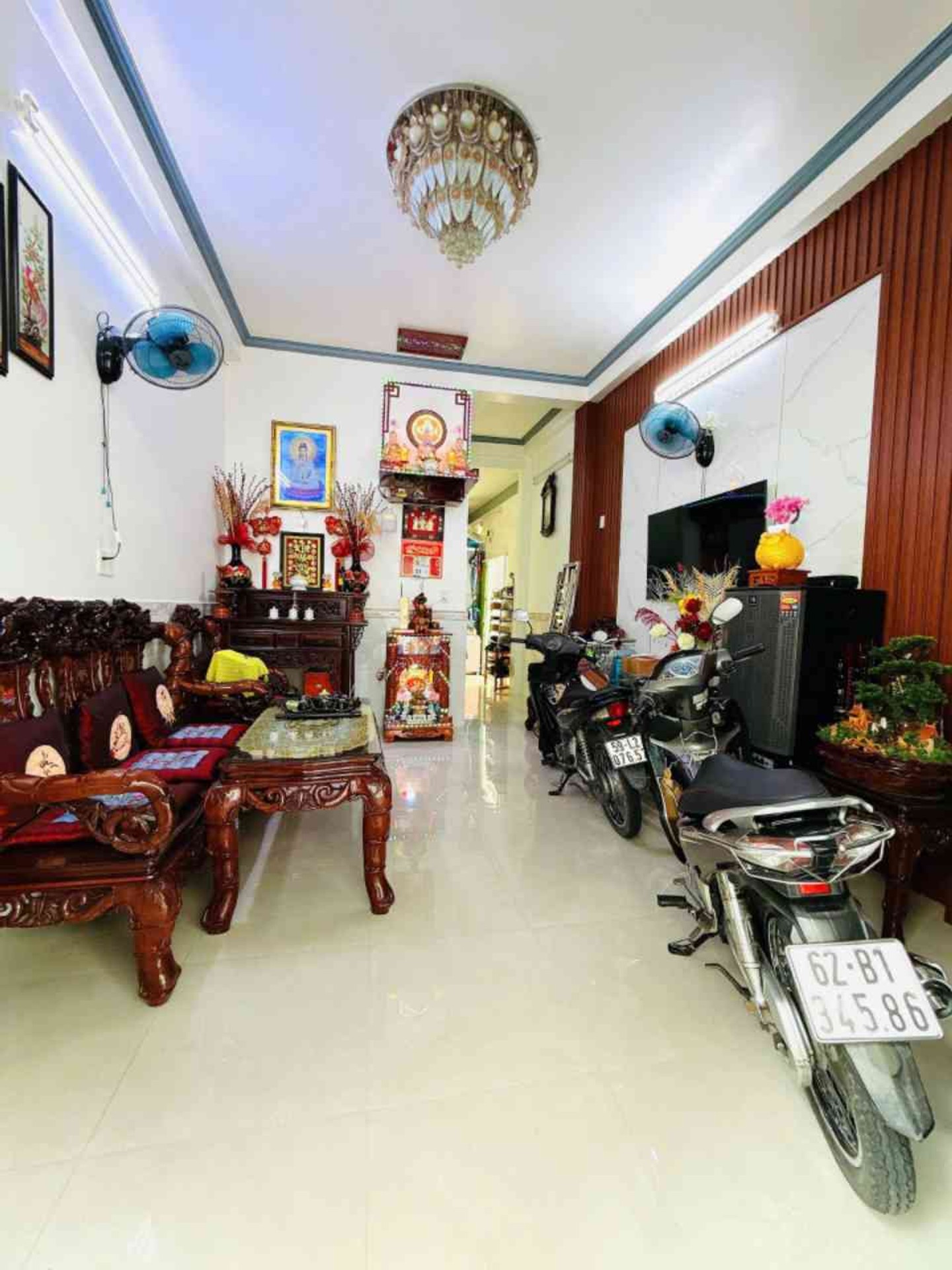 Nhà 4 tầng 5 phòng ngủ, góc 3 mặt hẻm quận 8, hướng Nam
