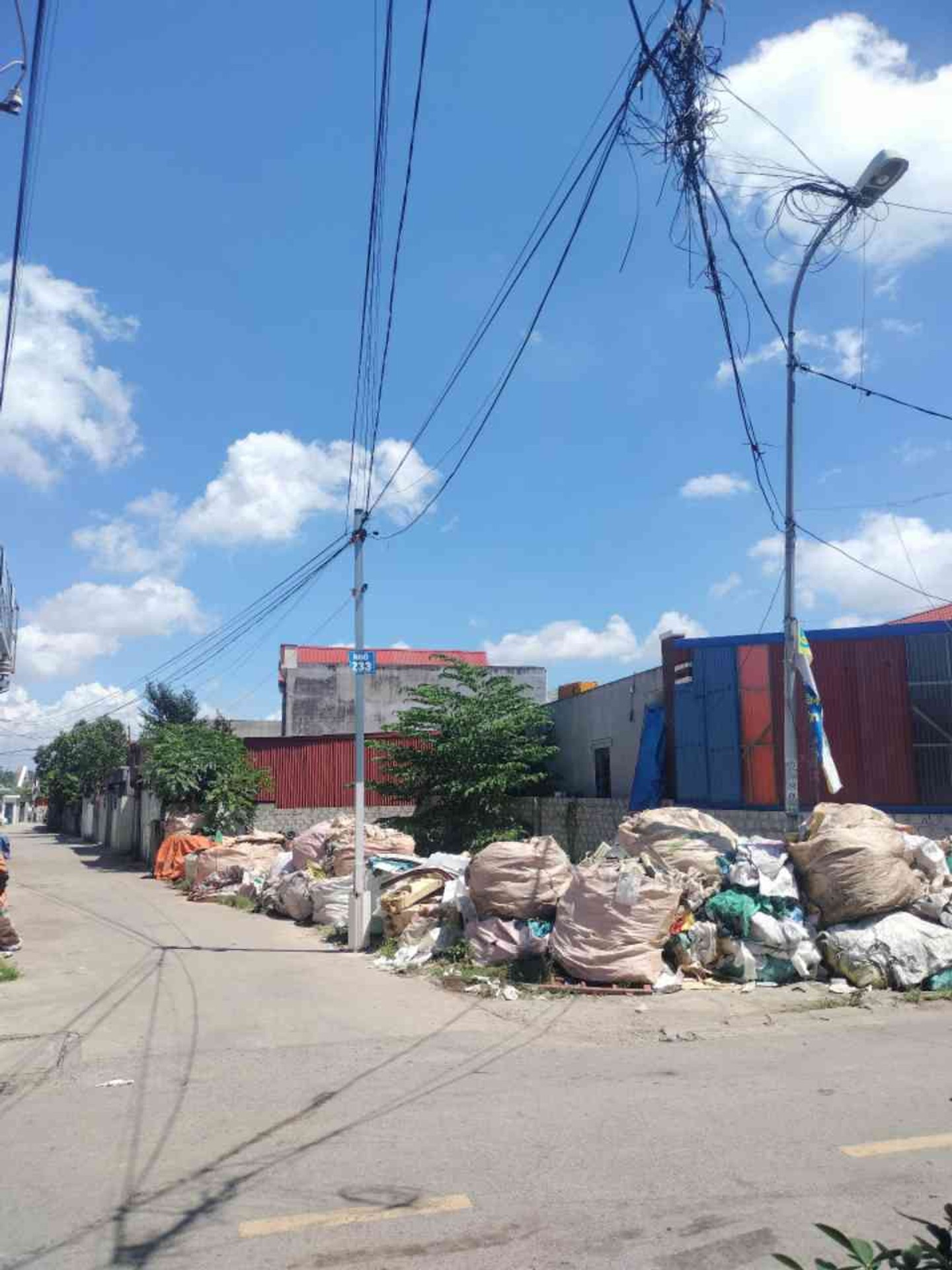 Mảnh Đất Vàng Ngay Trung Tâm, Ô Tô Tránh Đỉnh Cao