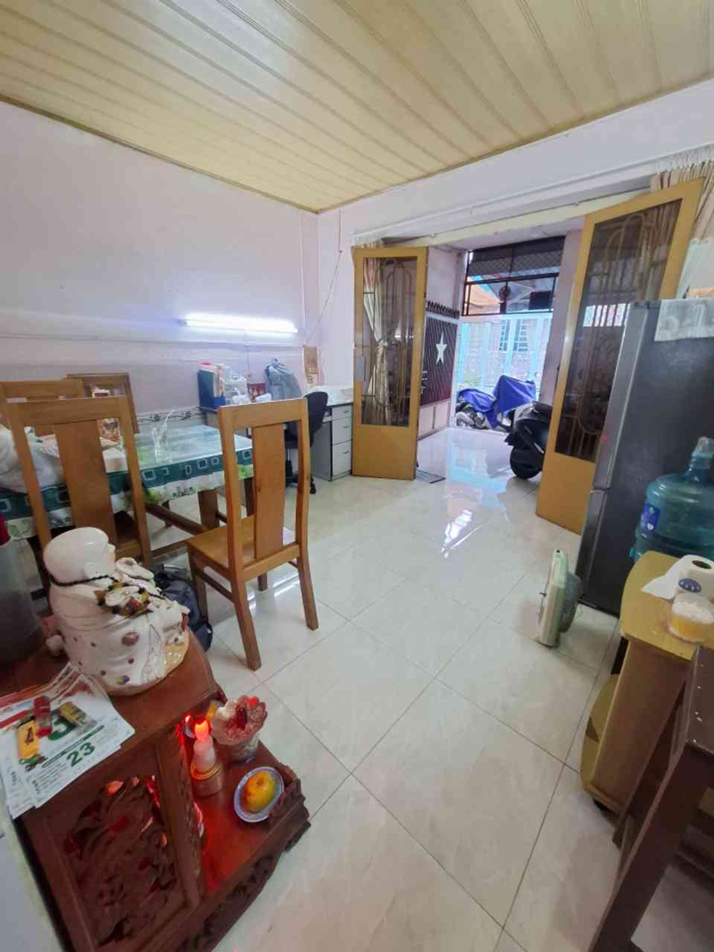 Nhà 2 tầng xinh xắn, vị trí vàng trên Nguyễn Văn Linh