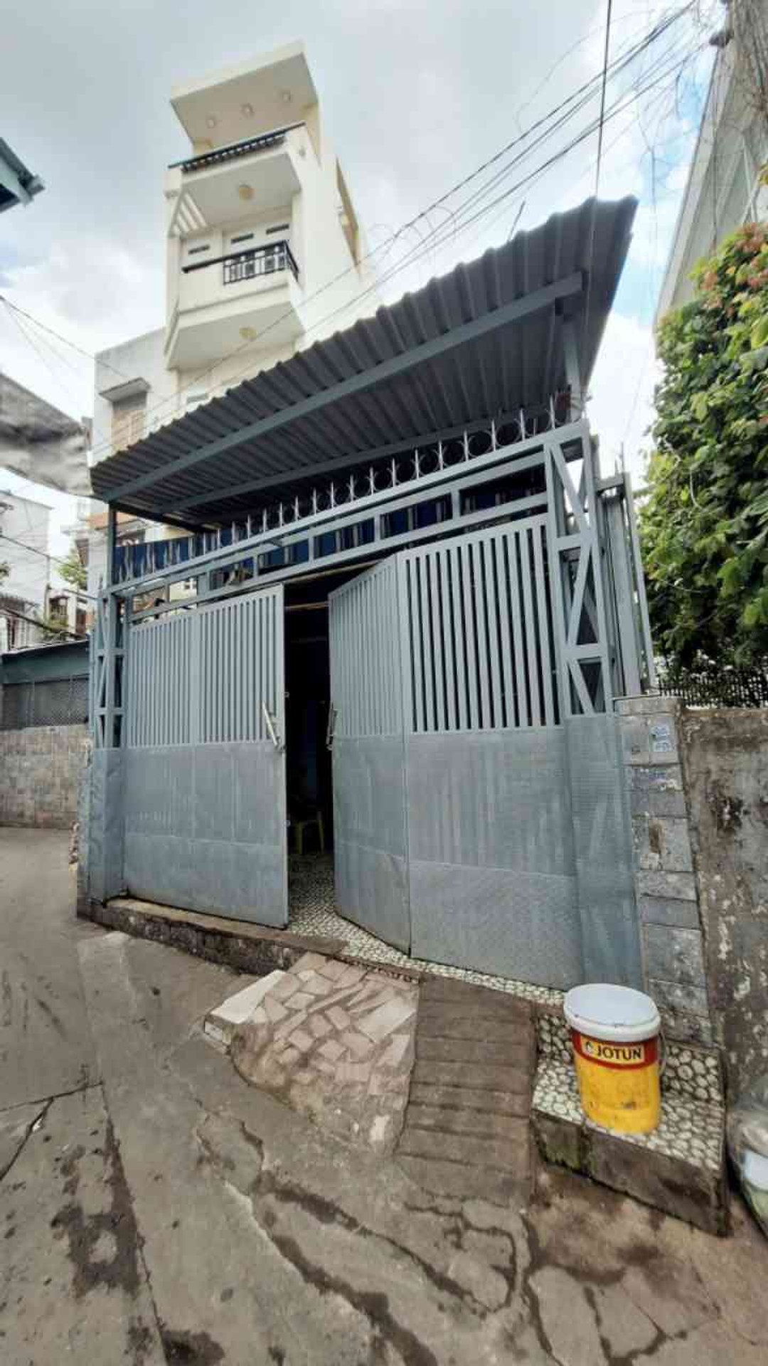Bán nhà tặng đất, gần 60m2 nhà cũ tiện xây mới, ngang 4m nở 4.1m. Bình Thạnh giáp q1