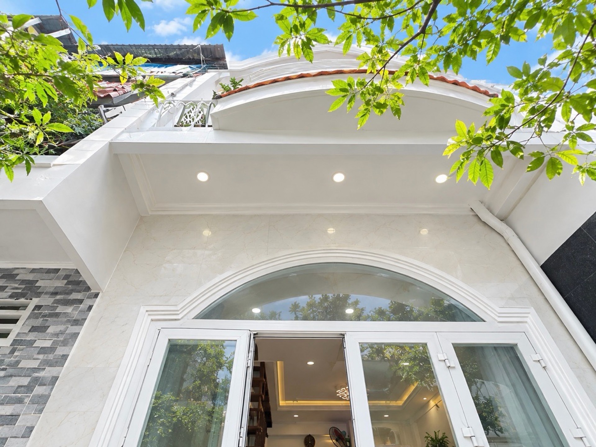 KHU PHỐ ẨM THỰC NHẬT - GIÁP QUẬN 1 - CHỢ THỊ NGHÈ - THẢO CẦM VIÊN - PHAN VĂN HÂN - GẦN 50M2
