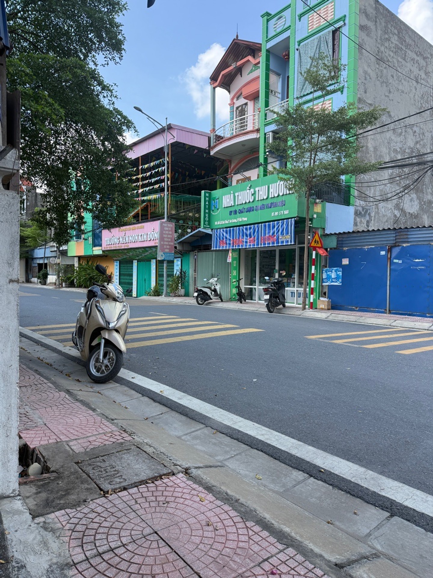 Mặt phố lô góc siêu đỉnh, ô tô vào tận nơi