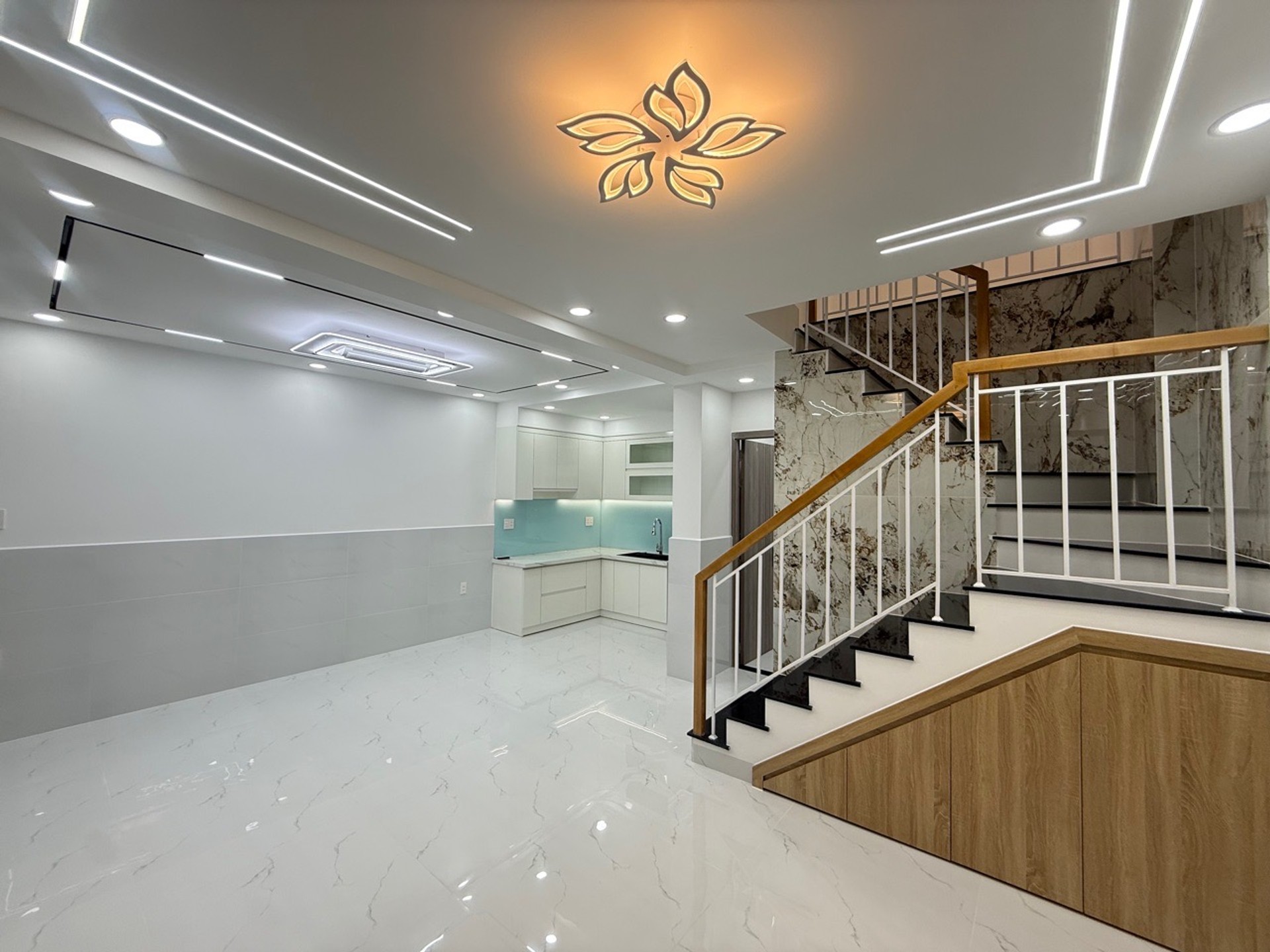 Bán nhà 2 tầng, 40m2, 3 phòng ngủ tại phường Bảy Hiền, TP.HCM