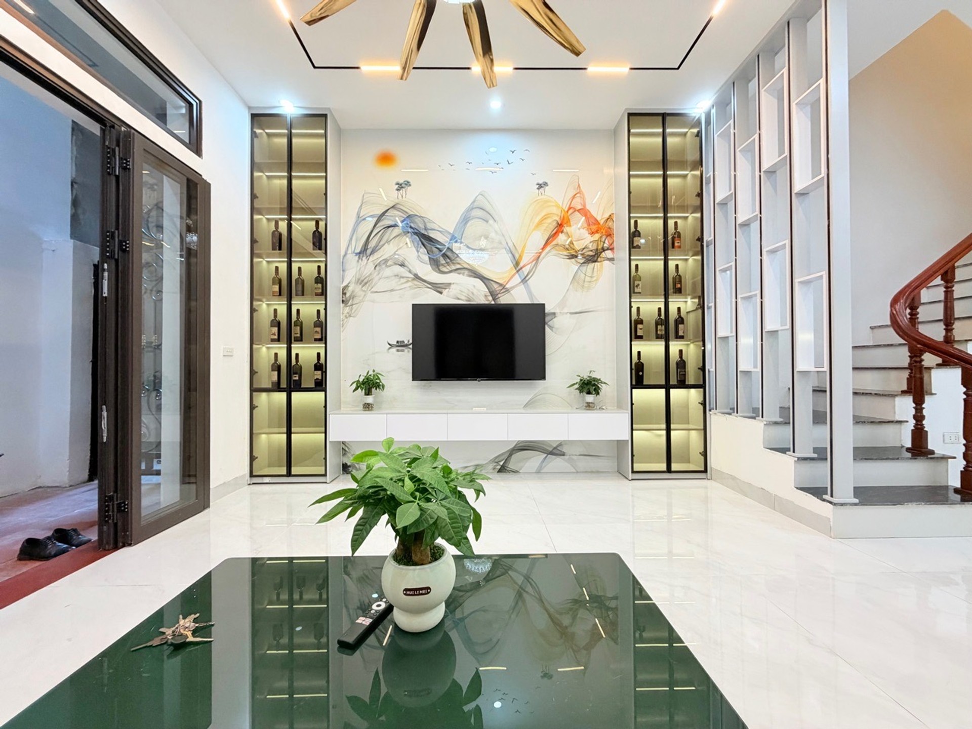 Cơ hội vàng sở hữu nhà lô góc ngay trung tâm quận Cầu Giấy