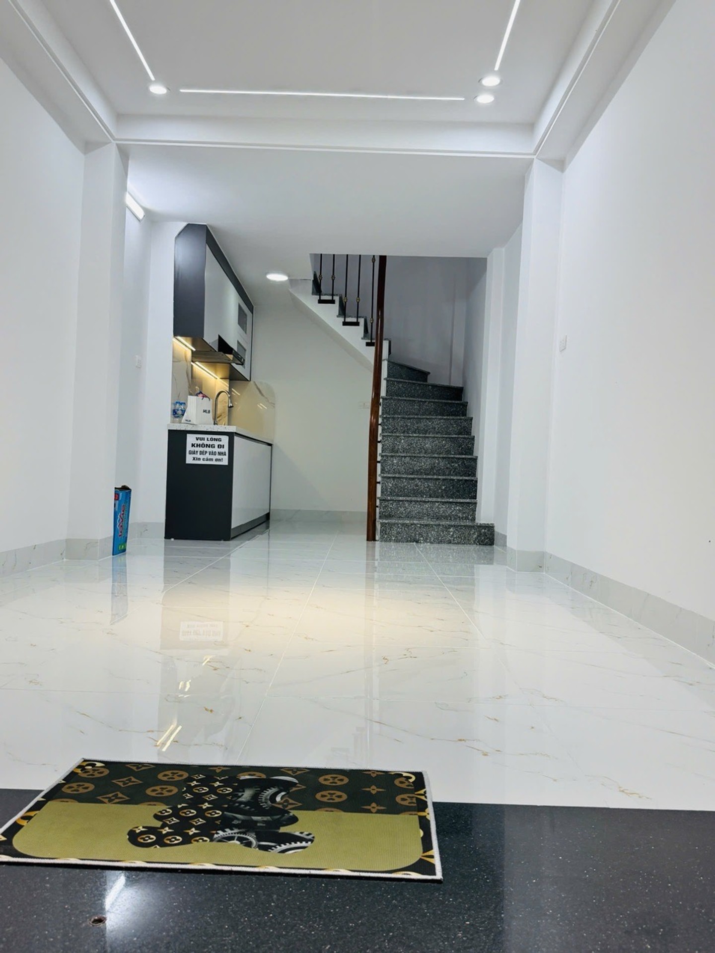 Nhà 5 tầng ô tô đỗ cửa, ngõ rộng tại Thanh Xuân Giá chỉ 6,6 tỷ
