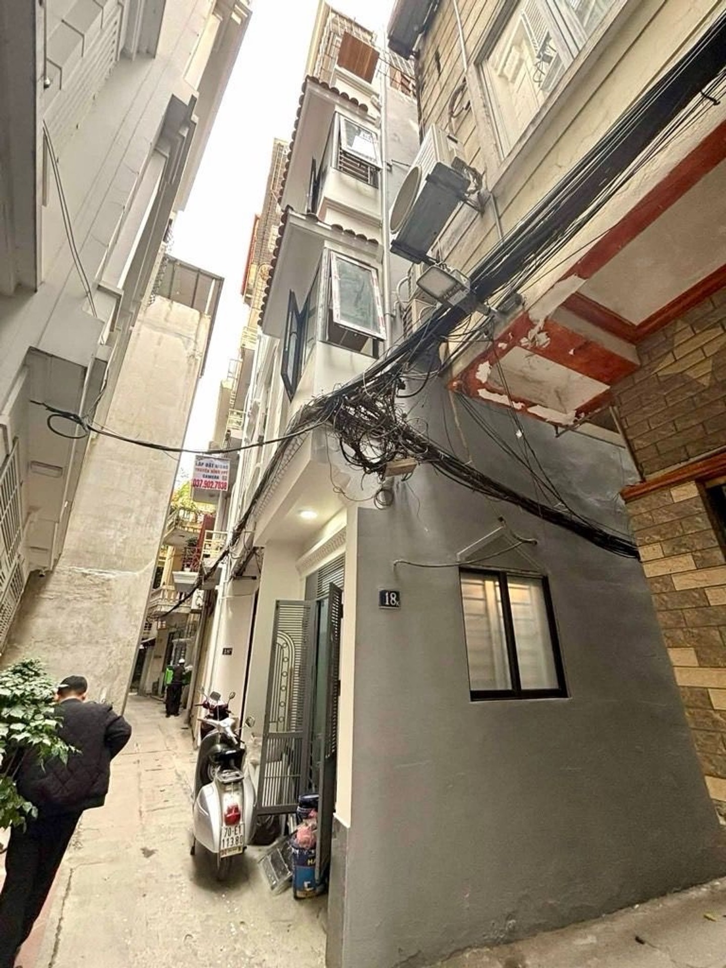 BÁN NHÀ HOÀNG HOA THÁM NGÕ 173 ngách 175 diện tích 33/31m2 giá 8.2 tỷ LH 0929344308