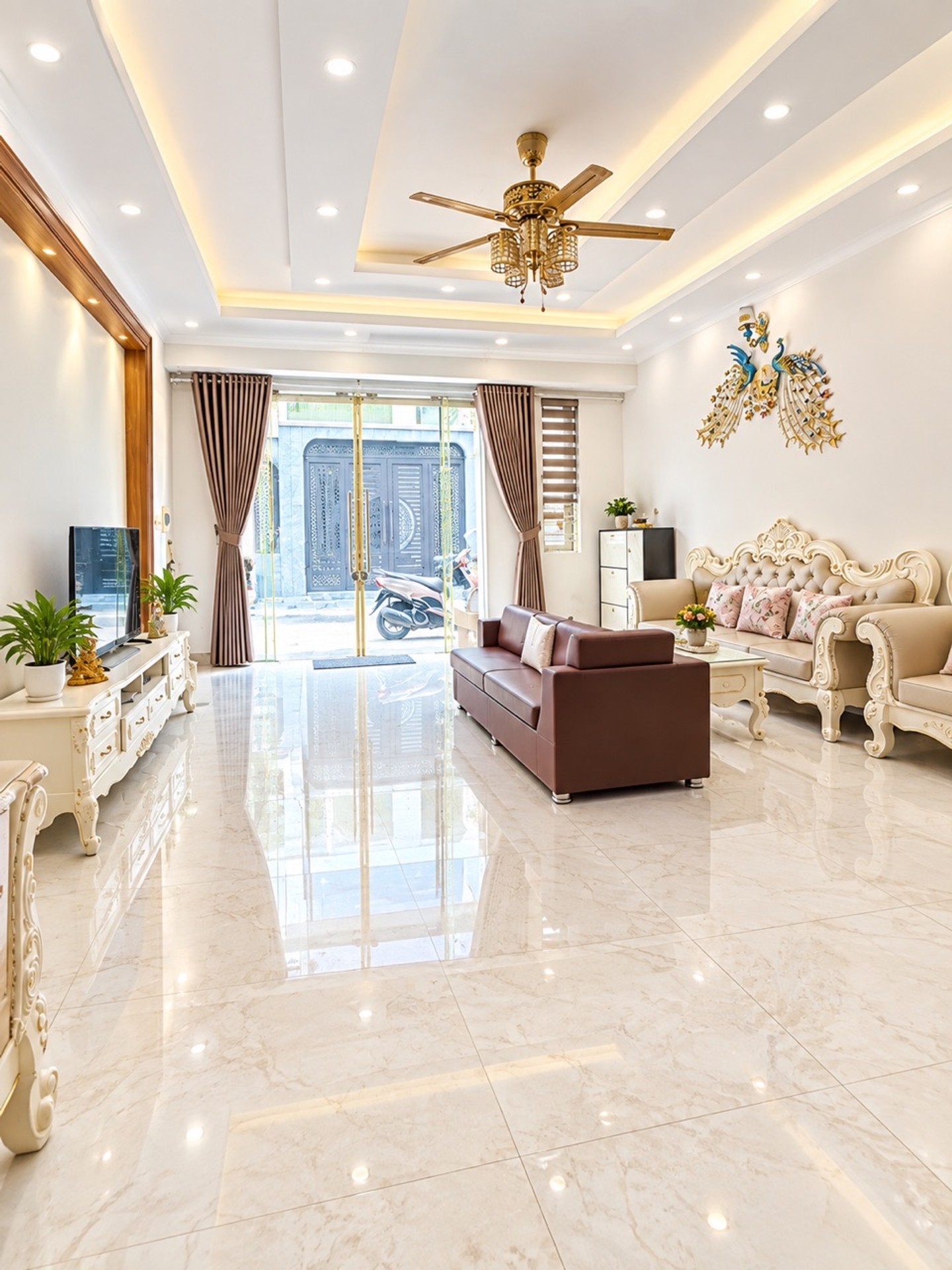 Nhà Lô Góc Ô Tô Vào Thoải Mái - Kinh Doanh Nhỏ Tuyệt Vời