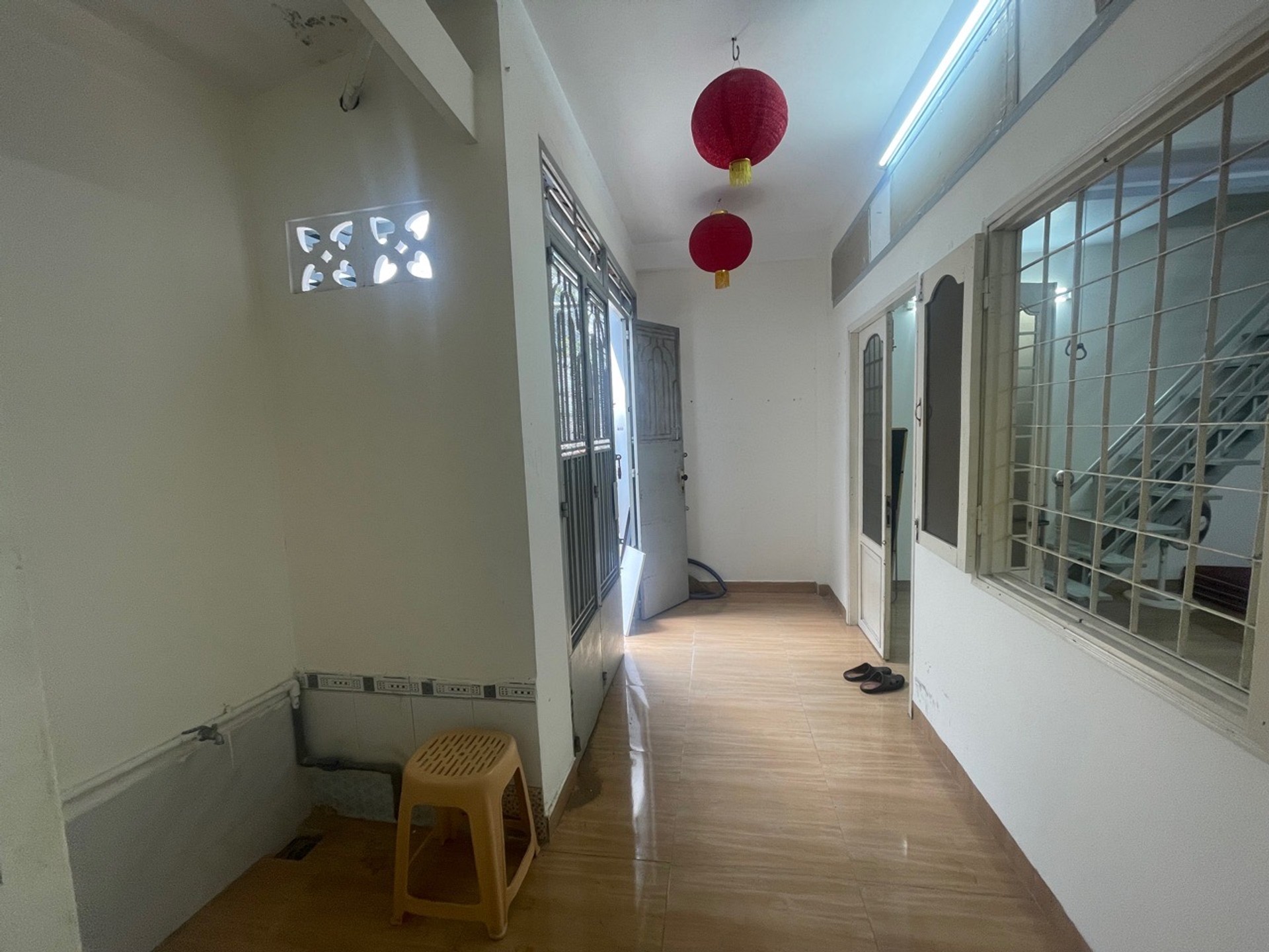 Bán nhà riêng 2 tầng 45m2 ngay hẻm xe hơi , trung tâm quận Bình Thạnh