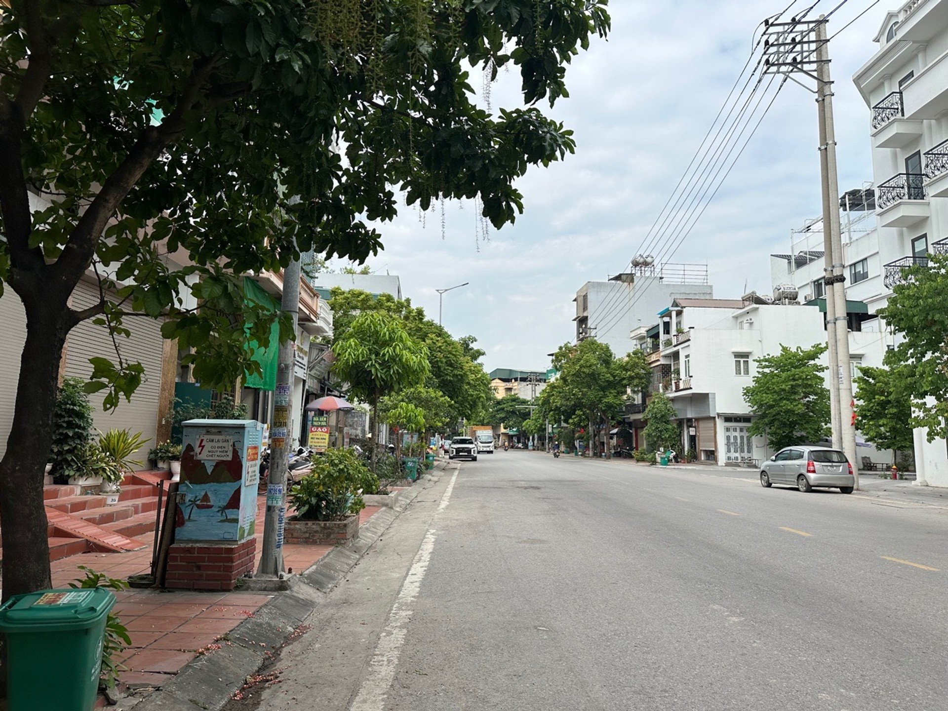 Nhà Mặt Phố Trần Phú - Kinh Doanh Đỉnh, Ô Tô Tránh, View Thoáng