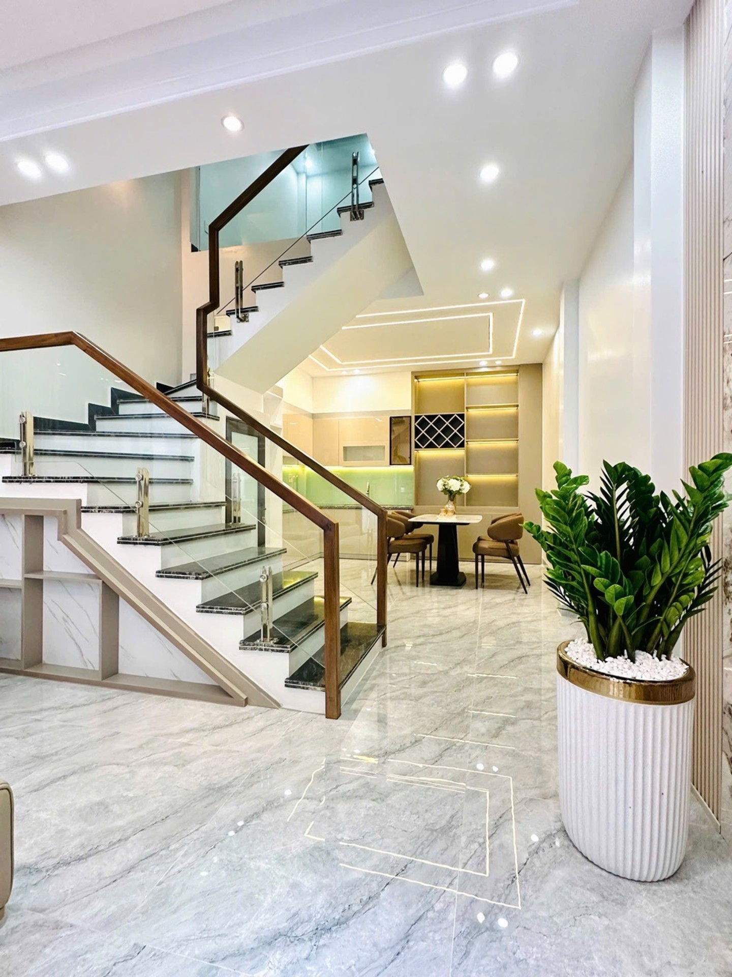 Bán nhà Hồ Sen diện tích 58m2 -4.33tỷ