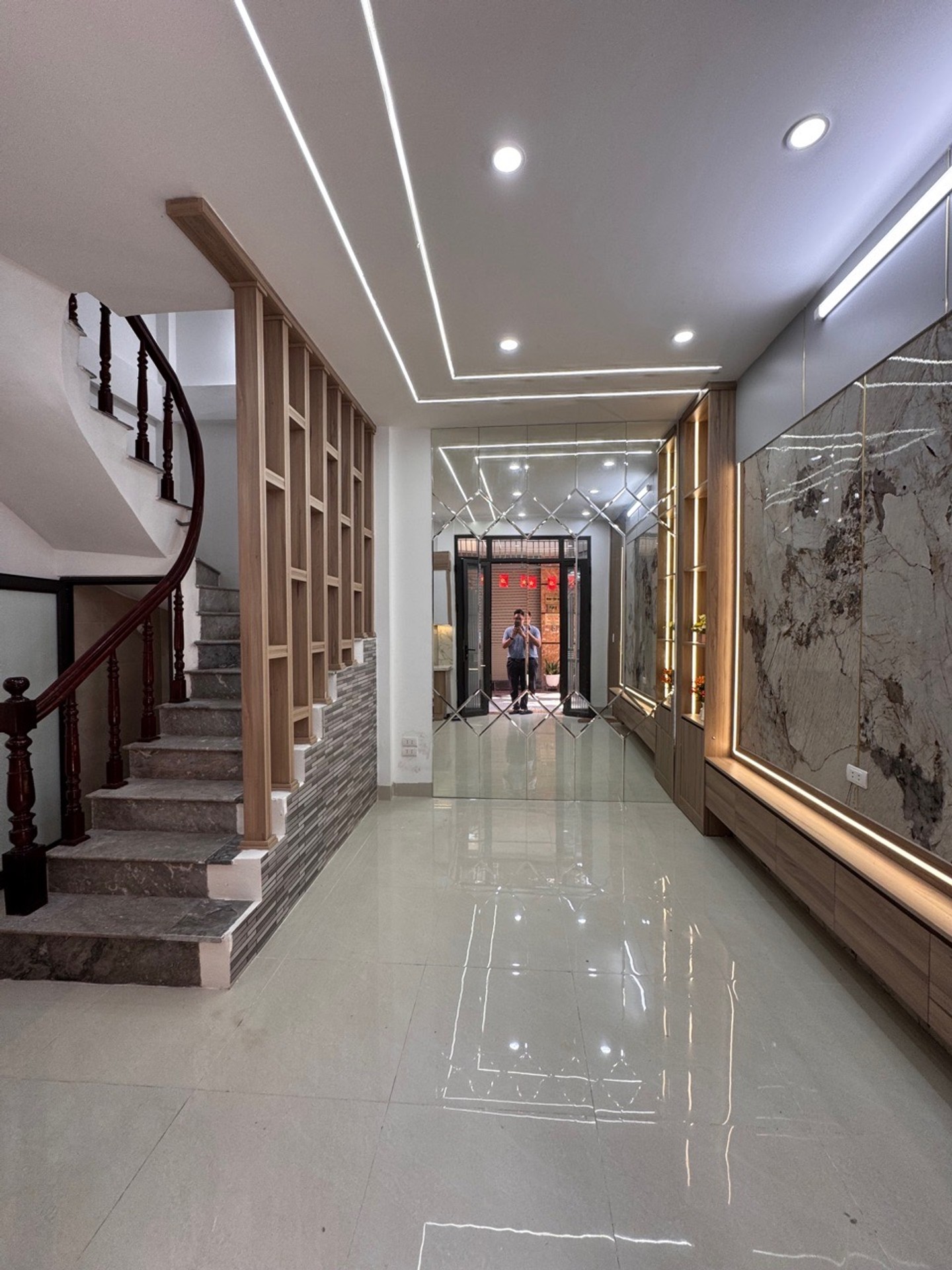 Cơ hội sở hữu nhà lô góc 4 tầng trung tâm quận Hoàng Mai giá 6 tỷ hiếm có