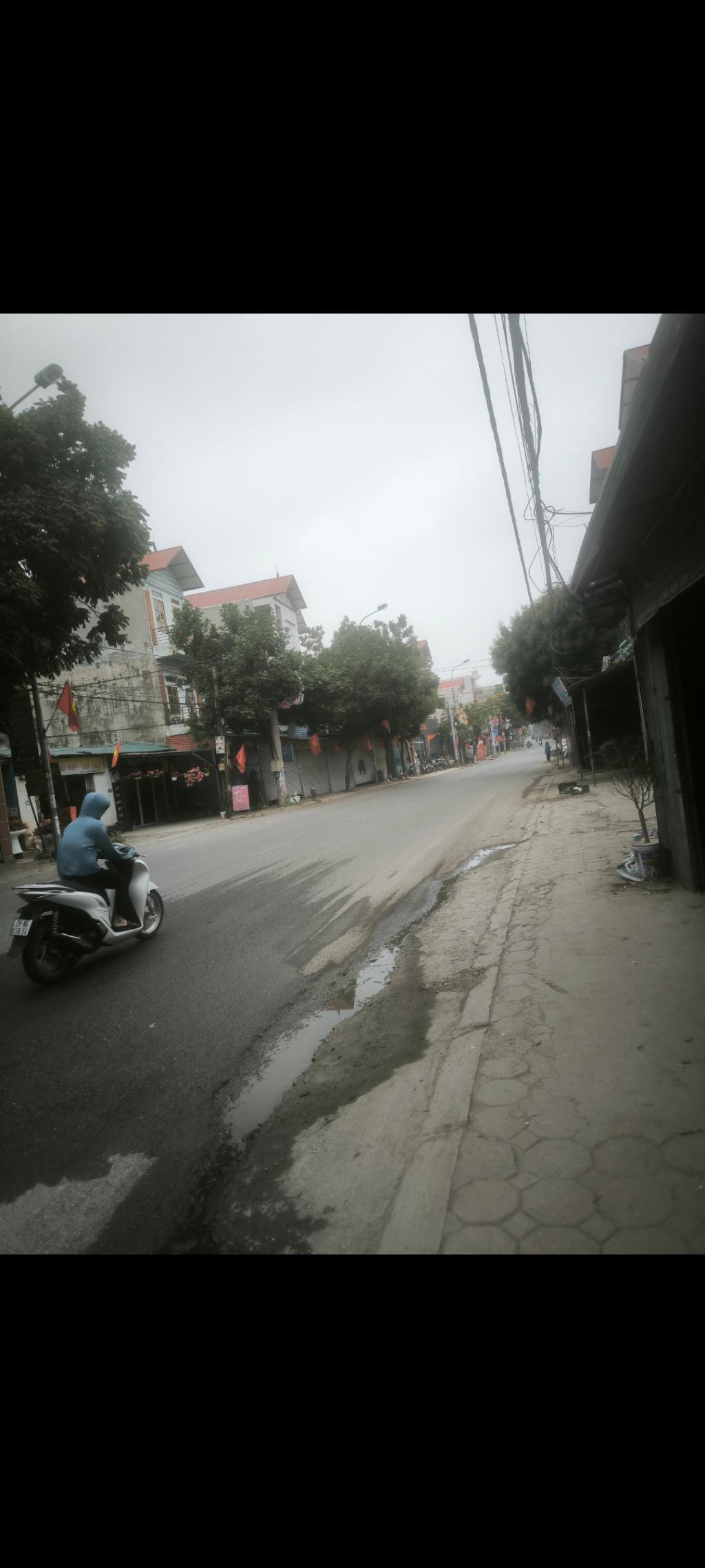 Nhà mặt phố, MT gần 6m, kinh doanh vỉa hẻ đường 4 làn xe Phúc Thịnh, Võ Nguyên Giáp, giá chỉ 6t.