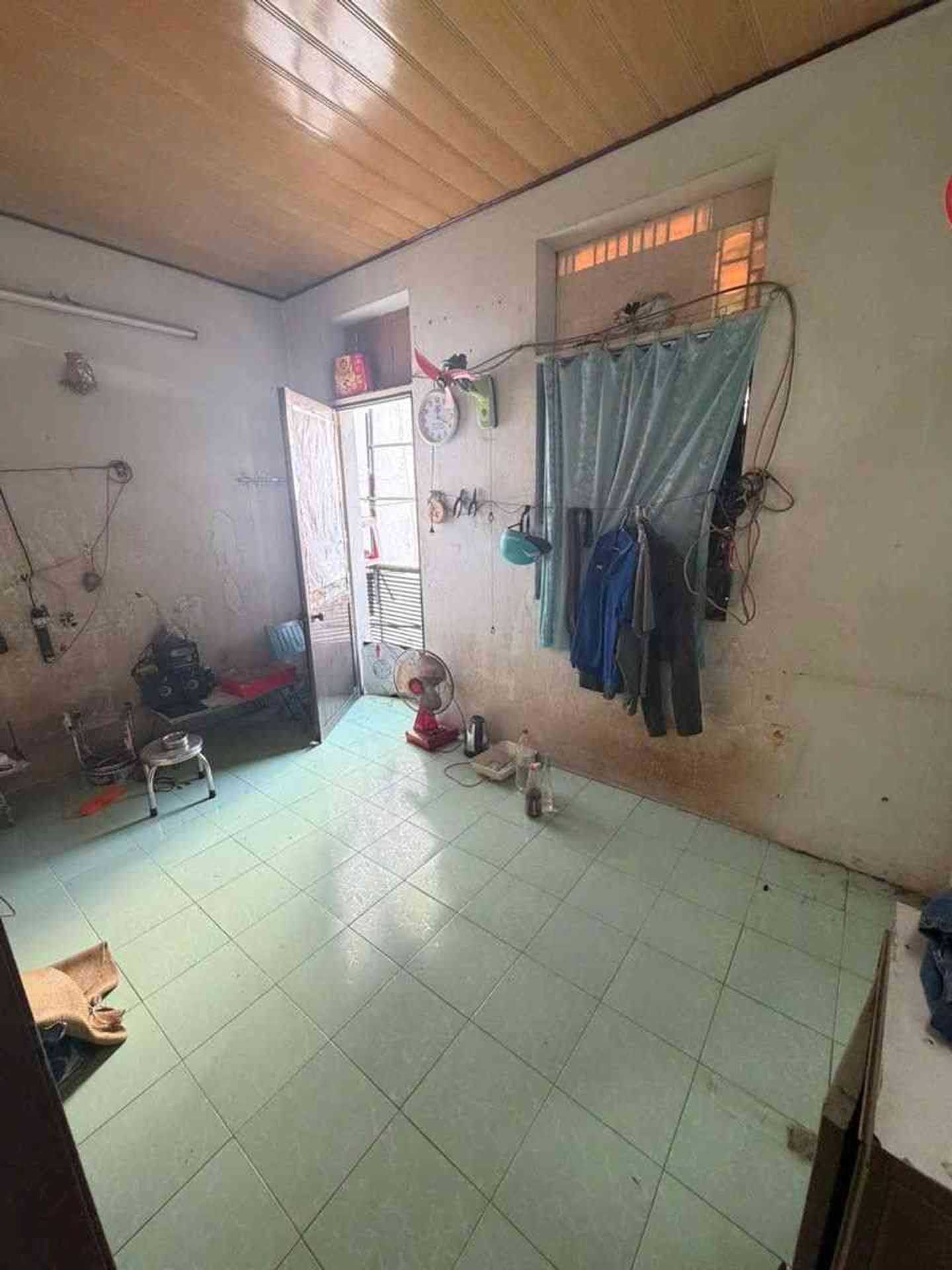 Nhà phố 3 tầng sang trọng, tiện nghi tại khu trung tâm