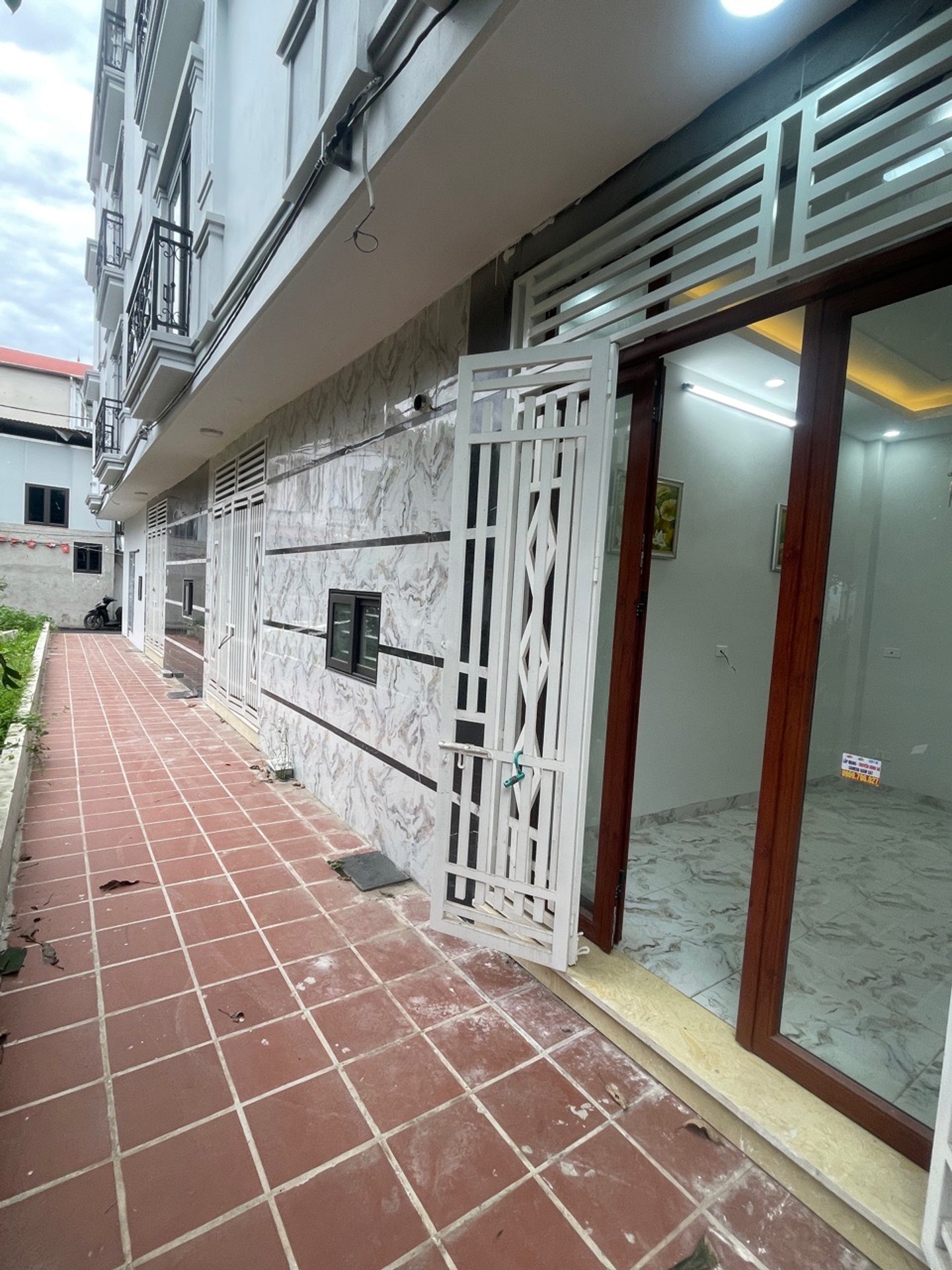3.45 TỶ NHÀ 30m-4 TẦNG 4 NGỦ NGAY BẾN XE YÊN NGHĨA -CẦU MAI LĨNH -TRƯỜNG ĐH THỂ DỤC THỂ THAO-TẶNG N