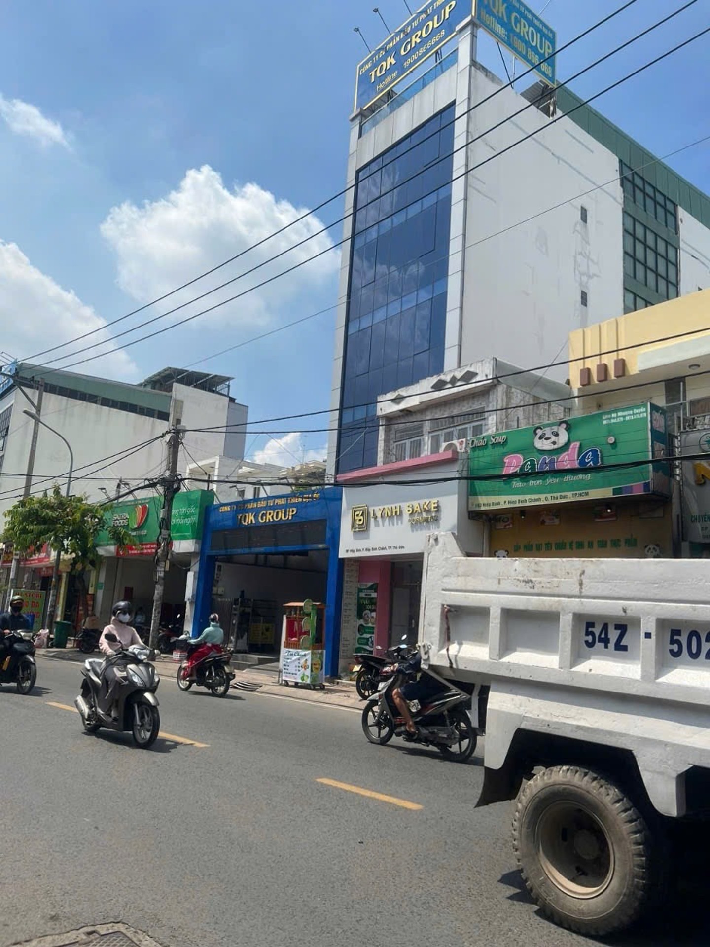 Bán nhà Hiệp Bình - mặt tiền kinh doanh đường Hiệp Bình, 110m2 3 tầng vị trí kinh doanh sầm uất.